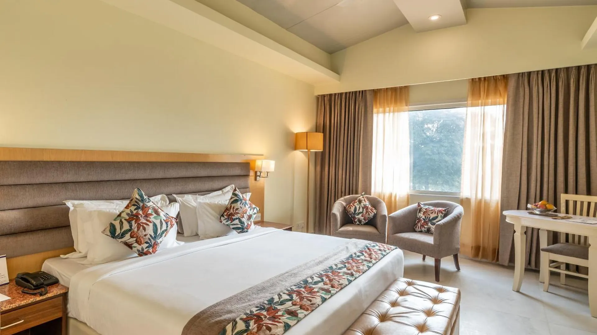 ****  Best Western Resort Country Club Gurgaon India