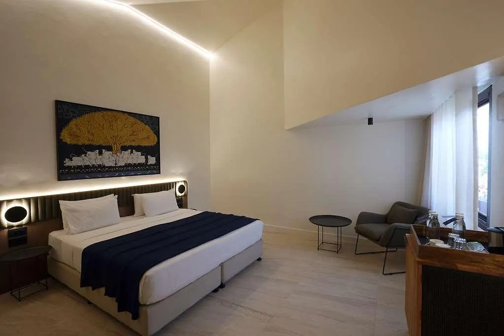 Best Western Resort Country Club Gurgaon 4*,