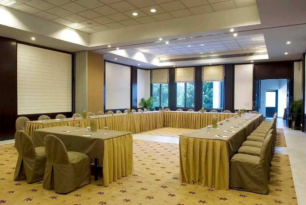 גורגאון Best Western Resort Country Club 4*,