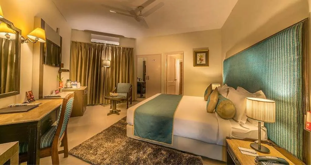 גורגאון Best Western Resort Country Club הודו